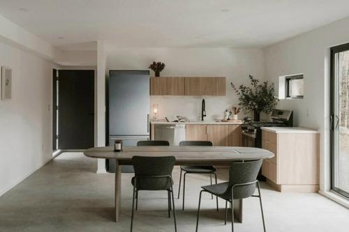 Марк торп автономный дом в лесу под Нью-йорком построит. 04