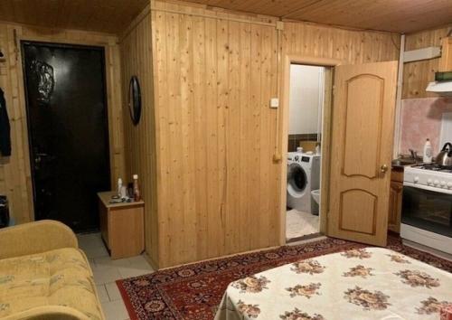 Как вам гapaж снаружи гараж как гараж. 02