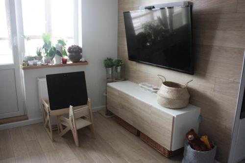 Нам досталась комната достаточно необычной формы и у меня было 9 вариантов планировки, прежде чем получилось это. 05