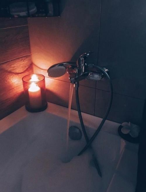 До чего же уютный интерьер ванной комнаты. 02