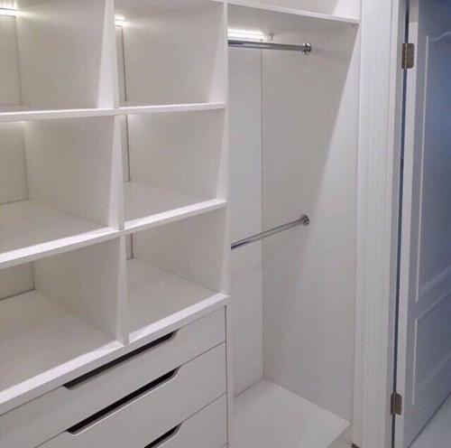 Вот эту замечательную гардеробную собрал мyж. 04