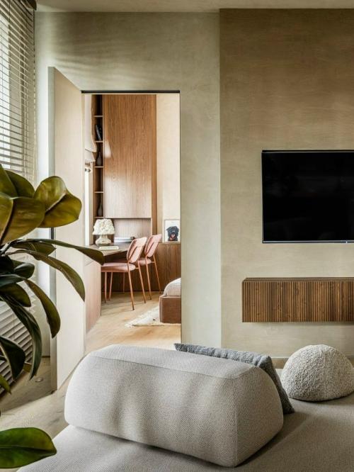 Интерьер на спокойных природных фактурах и современной функциональности выстроен. 02