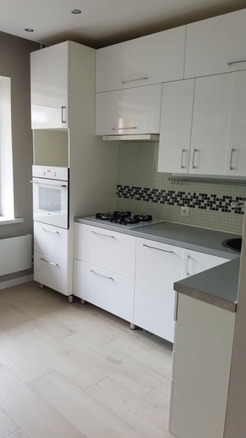 Наша квартира к сожалению уже продали, поэтому без текстиля и мебели. 04