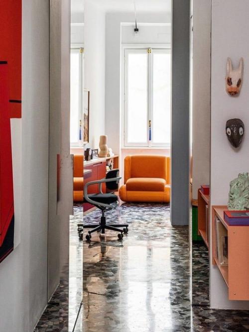 В этой квартире выражена любовь к Милану и вдохновляющим людям. 02