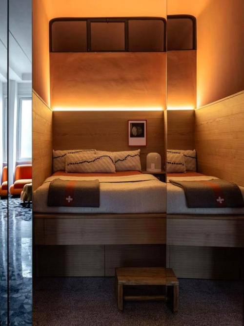 В этой квартире выражена любовь к Милану и вдохновляющим людям. 06