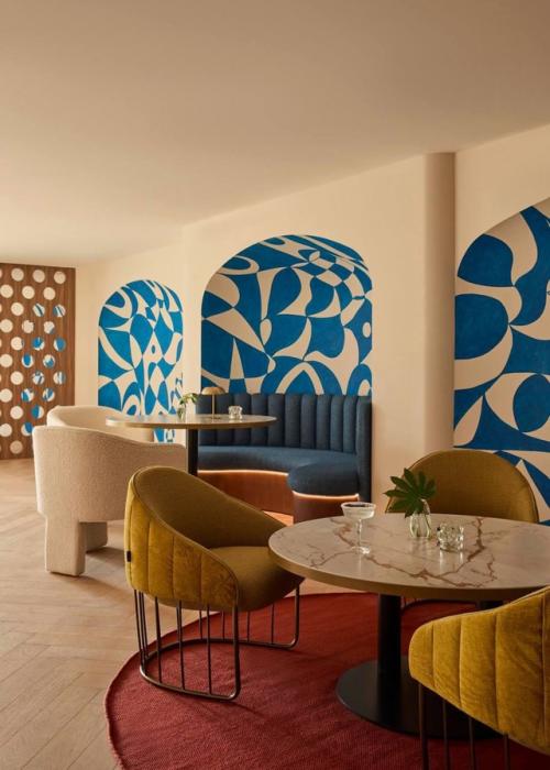 Цвет и ритм форм: обновлённый отель на побережье марбельи. 02