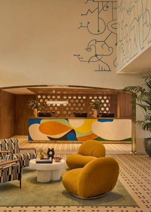 Цвет и ритм форм: обновлённый отель на побережье марбельи. 01