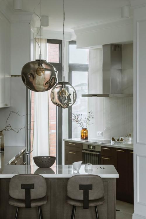 Парижская элегантность в сердце Варшавы: квартира с утончённым настроением. 04