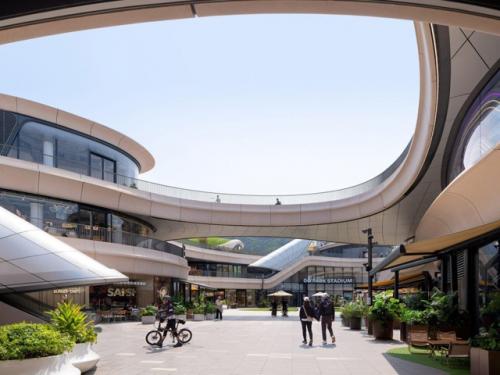 Go Park Sai: футуристичный спорткомплекс от Zaha Hadid Architects в Гонконге. 02