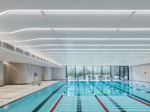 Go Park Sai: футуристичный спорткомплекс от Zaha Hadid Architects в Гонконге. 03