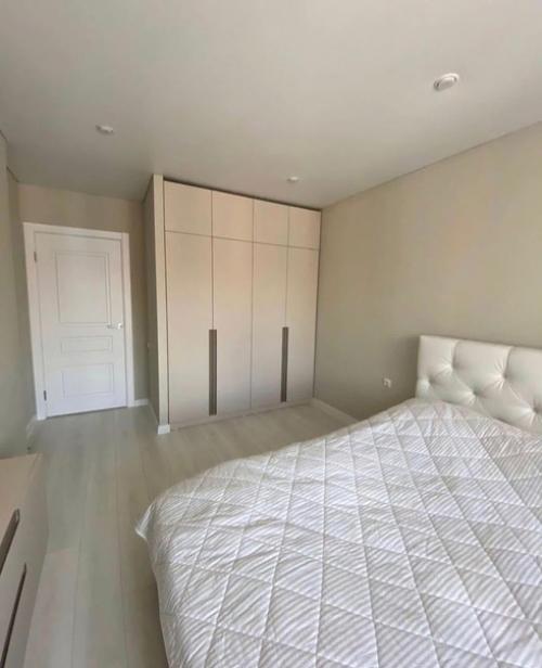 Ремонт в новостройке.  Спокойные цвета без ярких пятен. 04