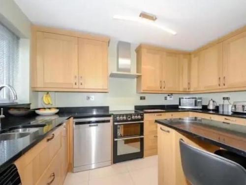 Дом из кино и его реальность: коттедж дурслей. 07 Дом из кино и его реальность: коттедж дурслей. 07