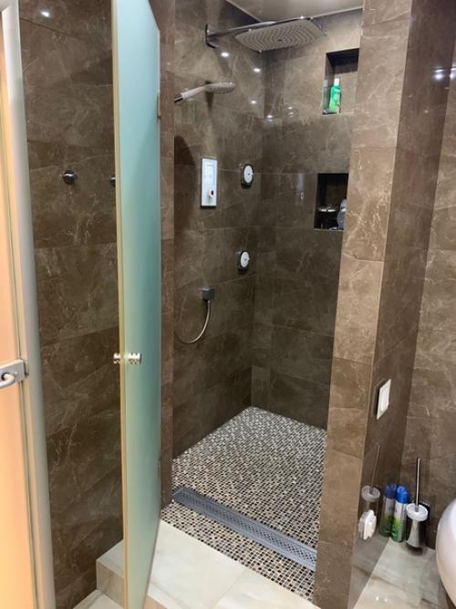 В продолжении моей кухни (был пост дня четыре назад) показываю вам свою ванную комнату. 04