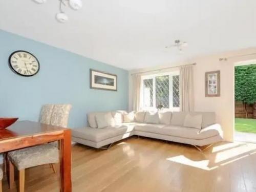 Дом из кино и его реальность: коттедж дурслей. 05 Дом из кино и его реальность: коттедж дурслей. 05