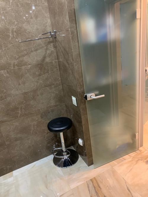 В продолжении моей кухни (был пост дня четыре назад) показываю вам свою ванную комнату. 03