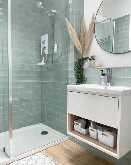 Совмещенный санузел с душевой в загородном доме. 01