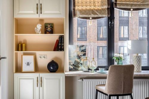 Кухня - гостиная.  Зонирование помещения на кухню и гостиную можно сделать и так. 01