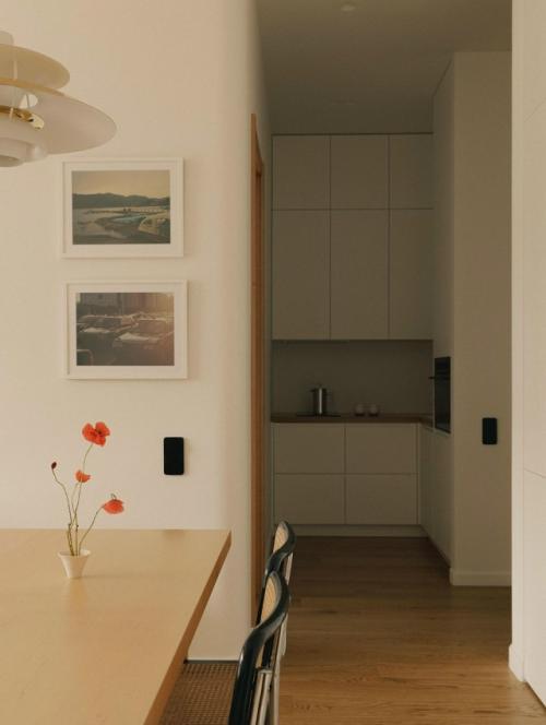 Дизайнер Екатерина Субботина создала спокойный, тёплый интерьер для молодой семьи, вдохновлённый японским опытом заказчиков. 06