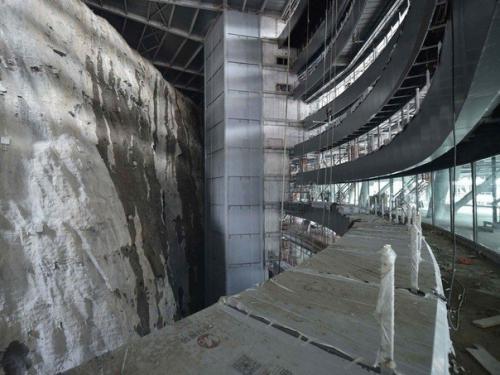 Просто фантастика!  Как из карьера сделали невероятный отель! 03