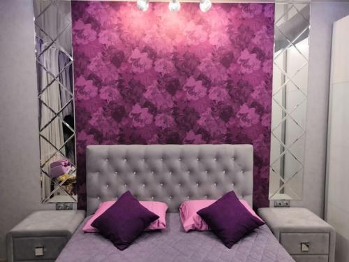 Добрый вечер!  Хотела бы услышать критику ремонта спальни, что может добавить или наоборот убрать? 02