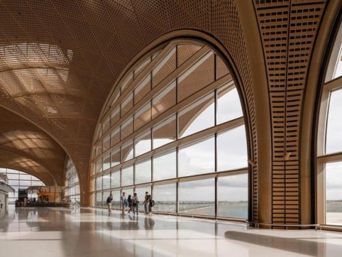 Аэропорт с Воздушной крышей в Камбодже от Foster + Partners. 05