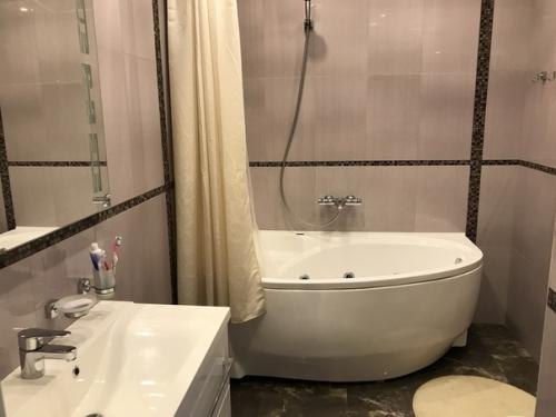 Ещё один ремонт на вашу оценку. 04