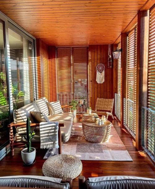 Вот, что бывает, когда окна в квартире выходят на солнечную сторону. 07