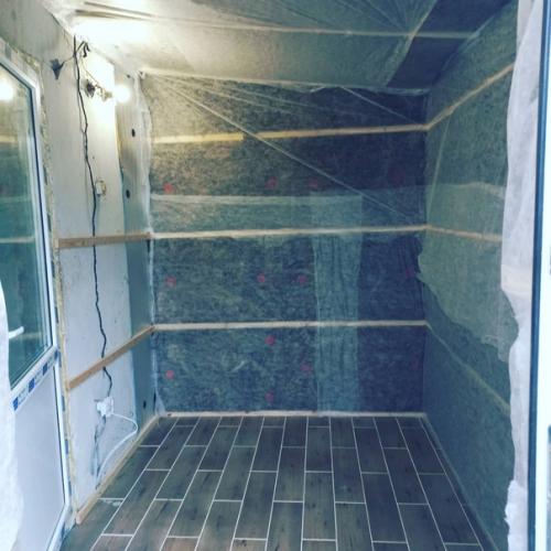 Своими руками, бюджет 25 тысяч, как тепловой карман между улицей и входом в дом. 05