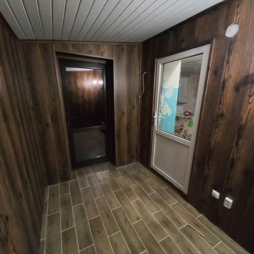 Своими руками, бюджет 25 тысяч, как тепловой карман между улицей и входом в дом. 08