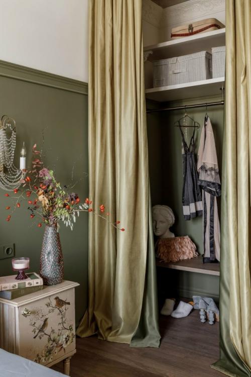 В этой небольшой квартире дизайнер Наталья чопенко объединила яркие детали, смелые решения и предметы с историей. 05