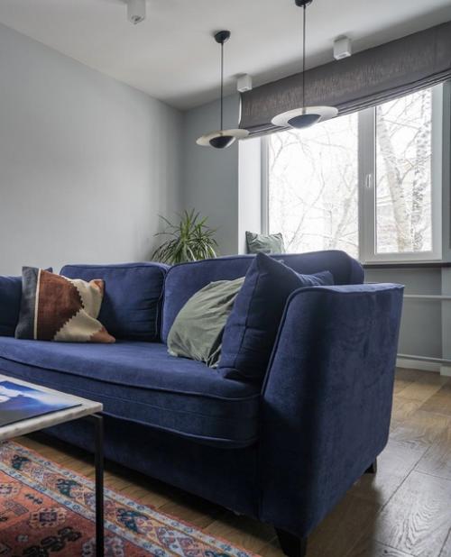 В этой квартире особое внимание привлекает к себе кухня. 01