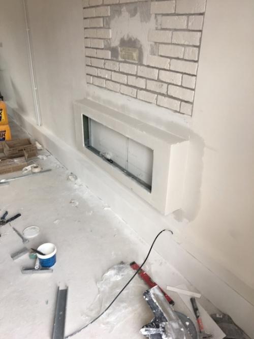 Девушка - умничка!  Ремонтом занимается полностью сама. 03