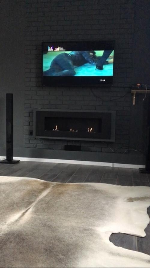 Девушка - умничка!  Ремонтом занимается полностью сама. 06