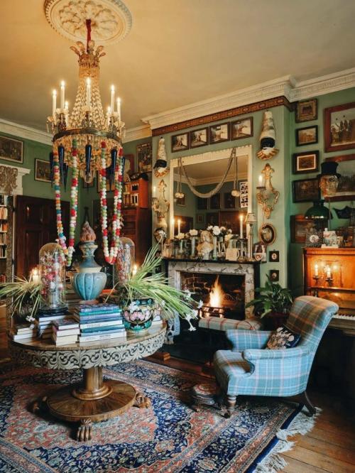 Оригинальность часто из нового взгляда на привычные вещи рождается. 01