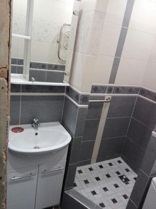 Решили отказаться от ванной, а сделали душевую. 04