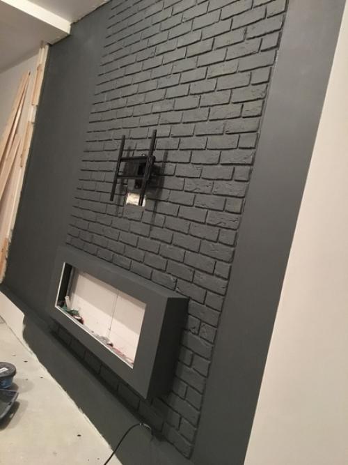 Девушка - умничка!  Ремонтом занимается полностью сама. 05