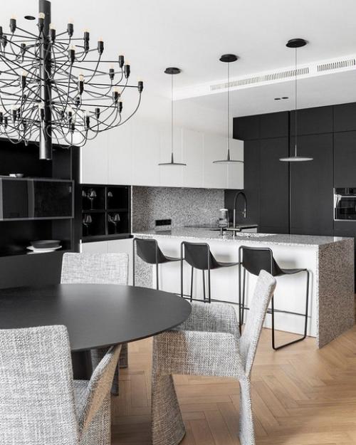 Дизайнер Александра Бурмистрова оформила сдержанный интерьер апартаментов площадью 120 кв. 01