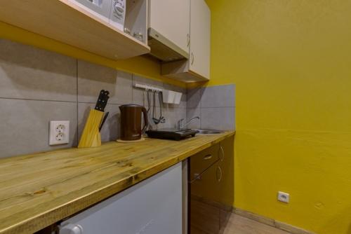 Немного дизайнерской фантазии, и пестрые безвкусные узоры превращаются в современный стиль. 08