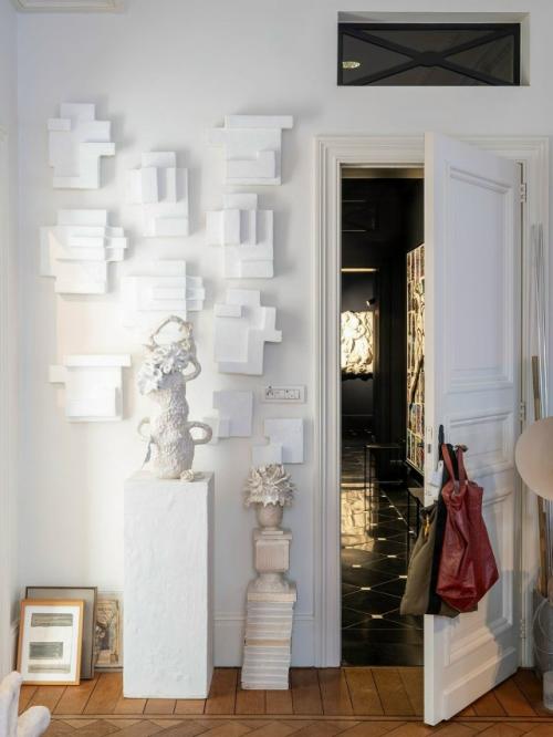 В замке бергейк под Антверпеном живут Аксель ван Ден босше, сооснователь бренда Serax, и его жена, художница и керамист мари михилссен. 02