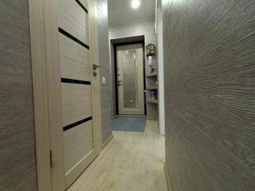 Конечно же, всё внимание на фламинго. 06