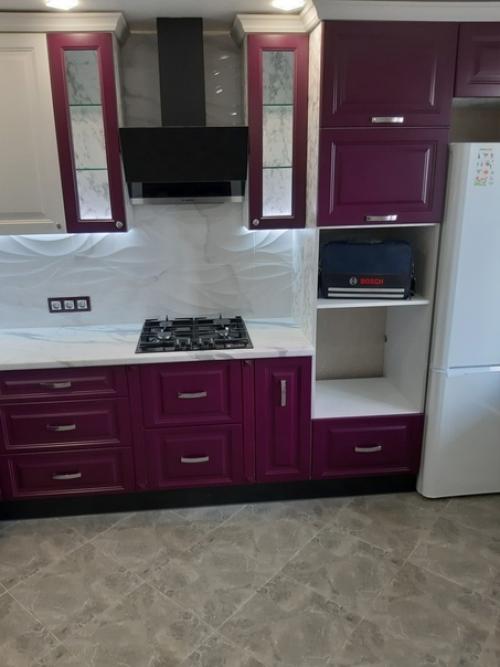 Вот такой нестандартное цветовое решение. 04