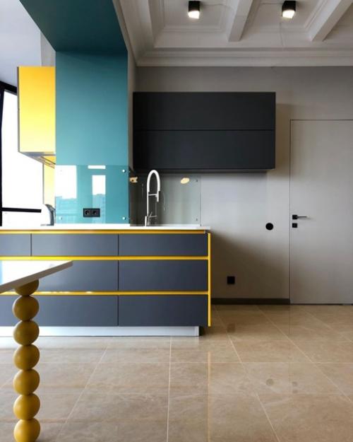 Нестандартный подход к организации интерьера в кухне. 02