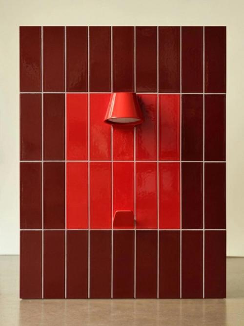 Французская студия Unknown Untitled представила яркую плитку с встроенными крючками и даже настенными светильниками! 05