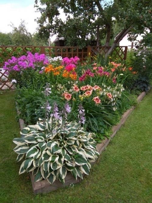 Посмотрите, как облагородил участок наш подписчик за 9 лет. 03