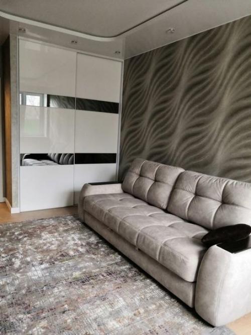 Вот такая гостиная досталась. 02