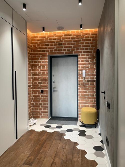 Впечатляющий ремонт.  Особенно мне понравилась подсветка в спальне над кроватью - интересный эффект получился. 09