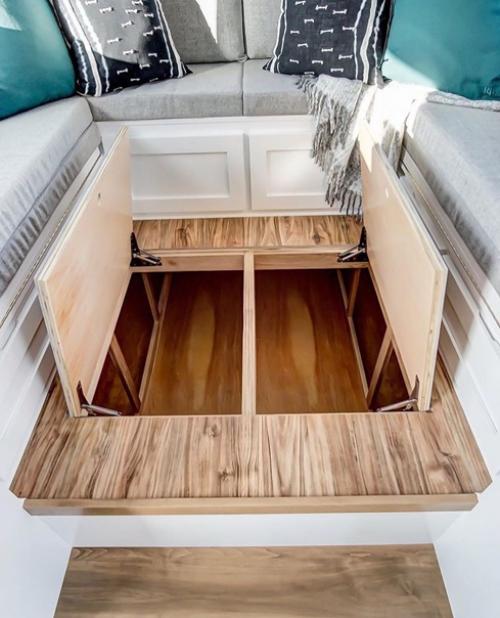 Маленький домик для работающего человека. 03