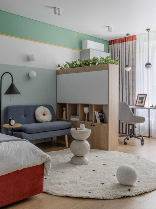 Цветная квартира в Самаре - отличный пример того, как даже жильё для аренды может быть стильным и запоминающимся. 05