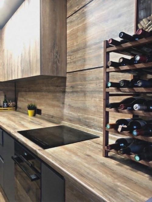 Кажется, можно было больше ламината сделать. 04