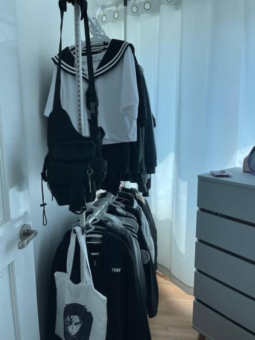 Милая девичья комната с нестандартной планировкой. 04